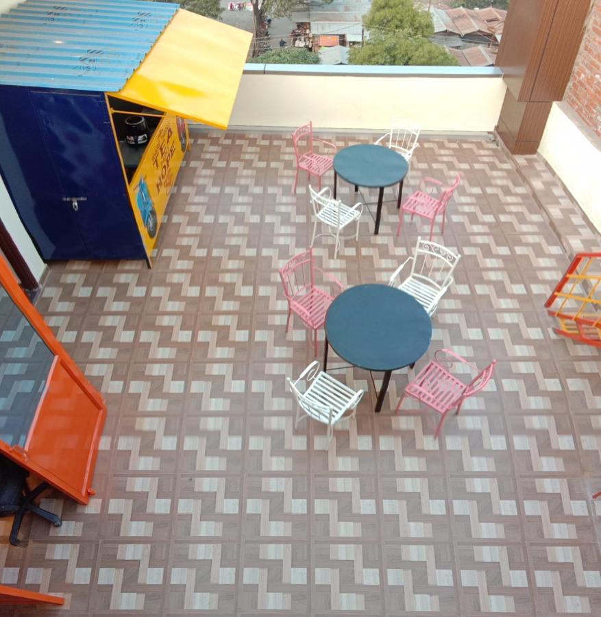 Albergue Hashtag Traveler'S Lucknow Exterior foto